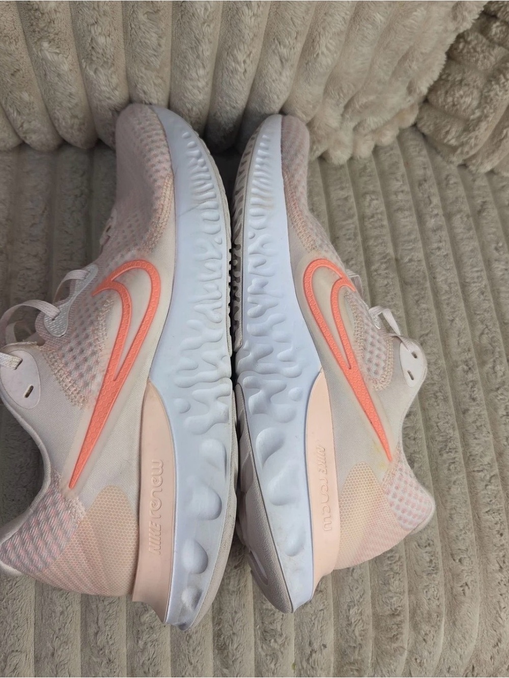 Nike Renew Run Women's Running Shoes Mesh Pink Orange Athletic Sneakers Size 11 - Picture 5 of 9